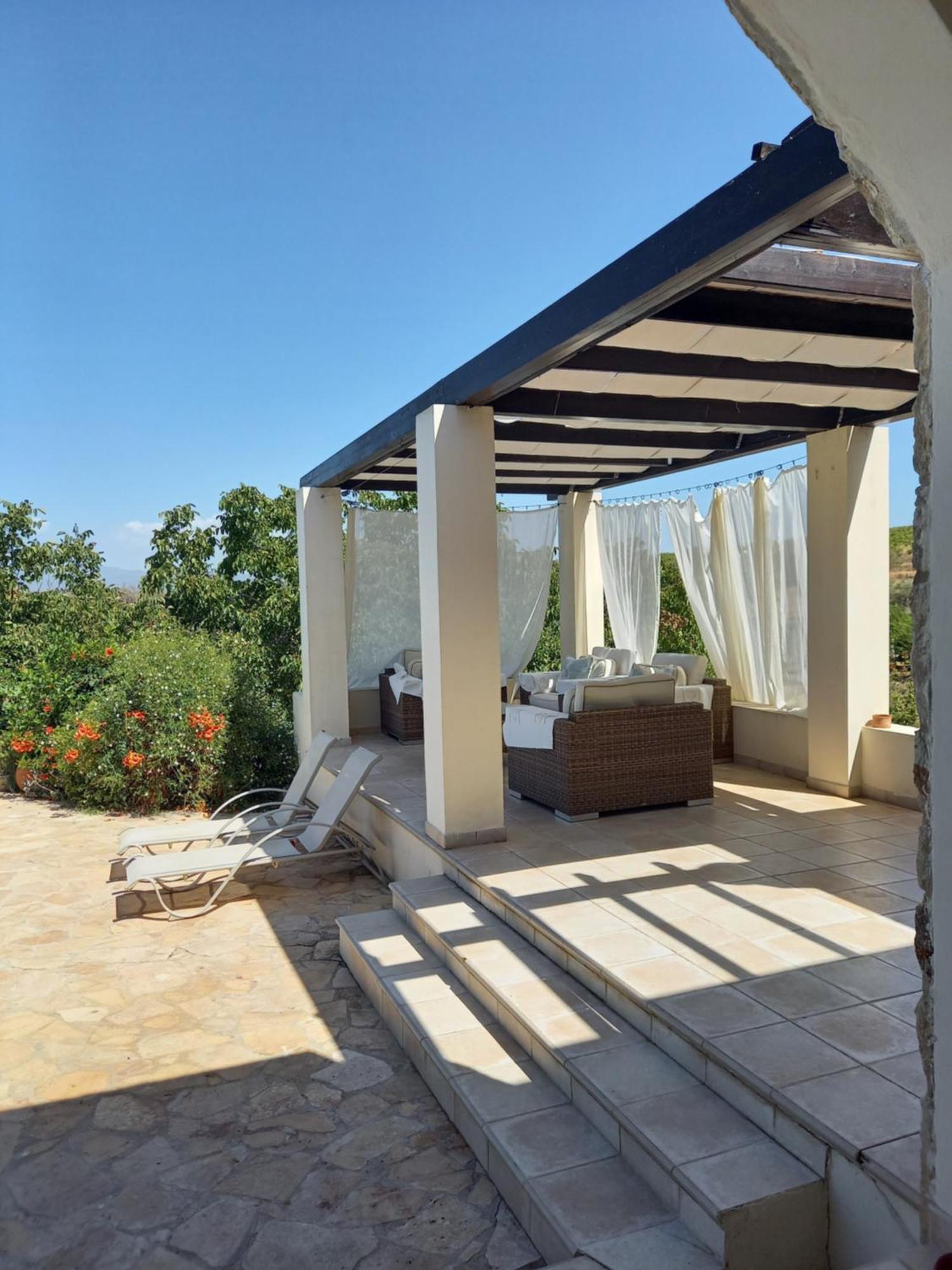 Villa Koumneni Pano Akourdalia Exteriör bild